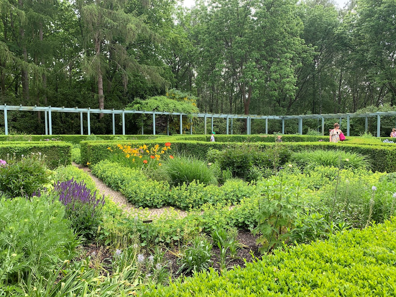 El ambiente campestre de un jardín inglés forma parte de Jardines del Mundo, en Berlín.