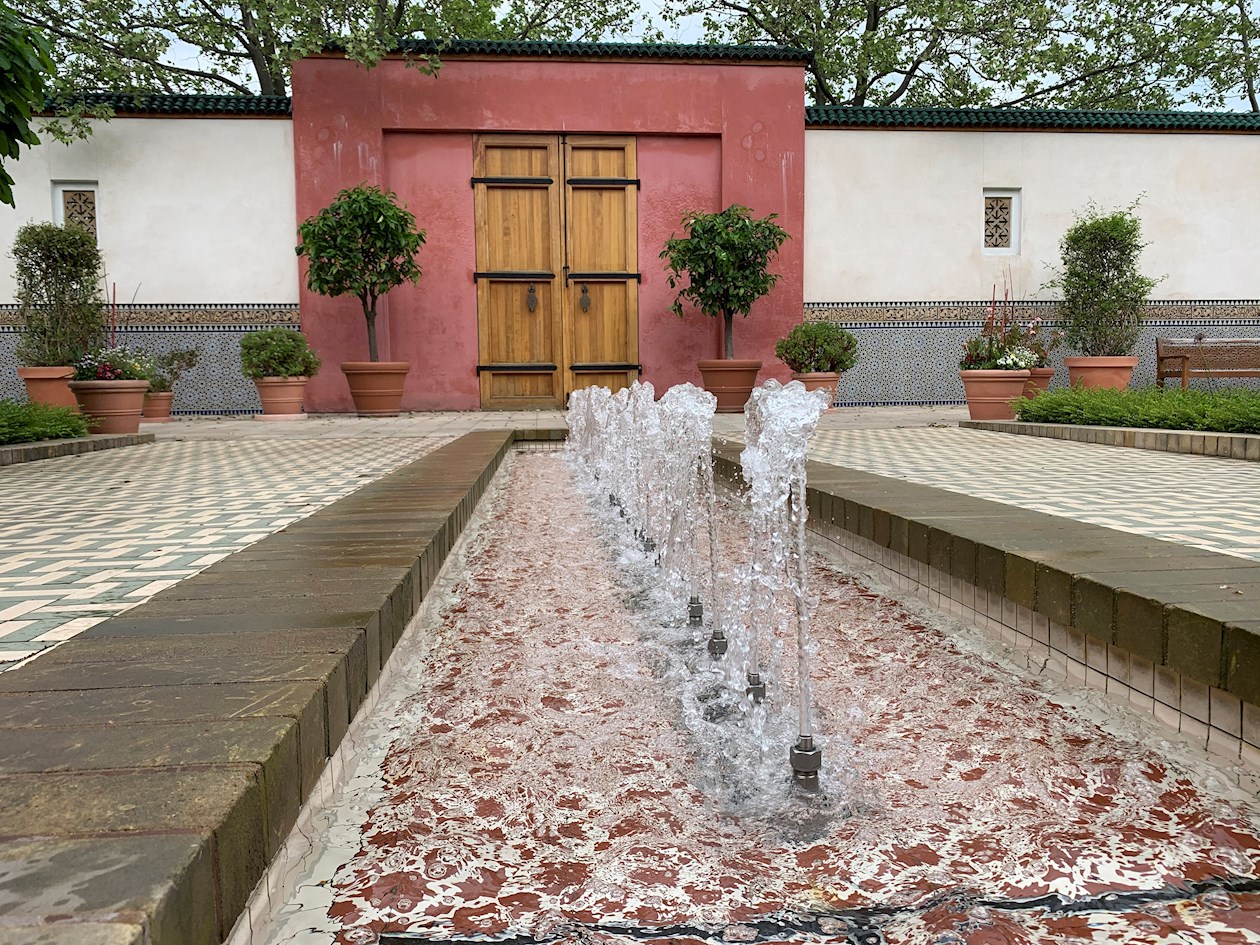Un jardín que recuerda al Generalife granadino.