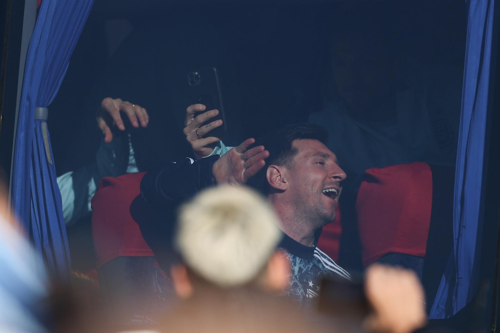Lionel Messi disfruta del recibimiento. 