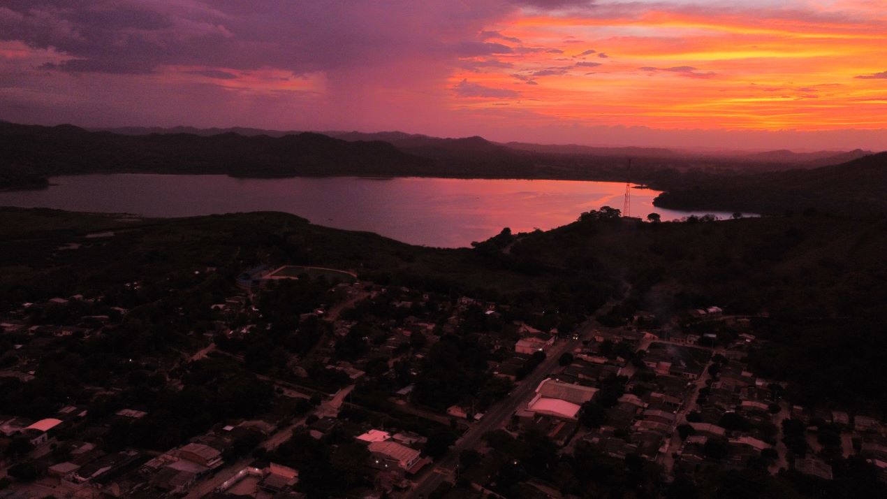 “Pintando los cielos de Luruaco” de Alejandro Matías Acosta, se llevó el primer lugar en la categoría fotografía aérea tomada desde un drone con 1.257 likes.