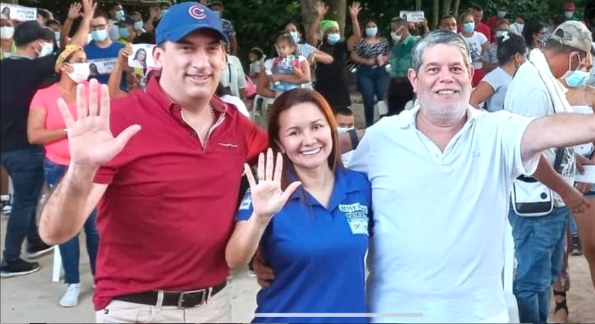 El candidato al Senado Antonio Zabaraín con su fórmula a Cámara Betsy Pérez , quien también cuenta con el apoyo de Luis Eduardo Díaz Granados.
