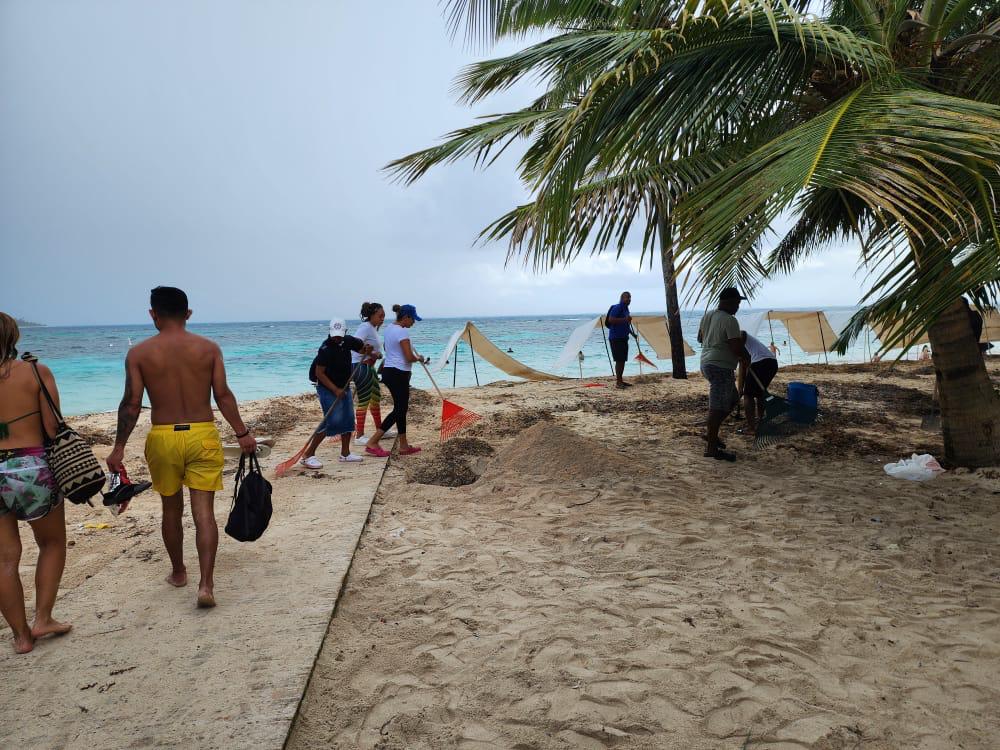 Limpieza de playas en San Andrés