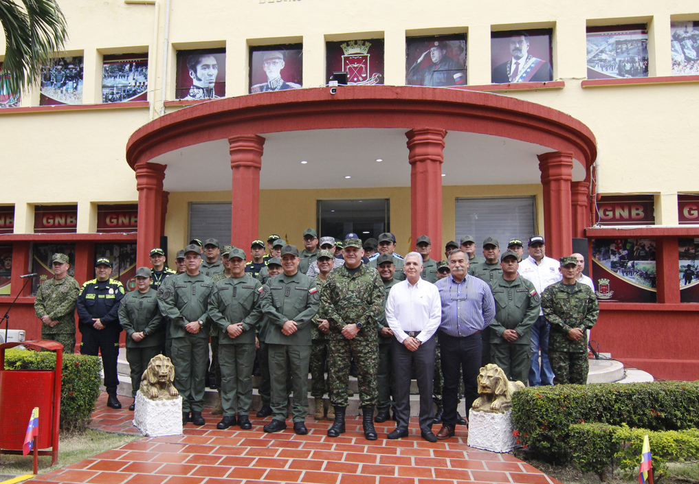 Fuerzas Militares de Colombia y Venezuela.