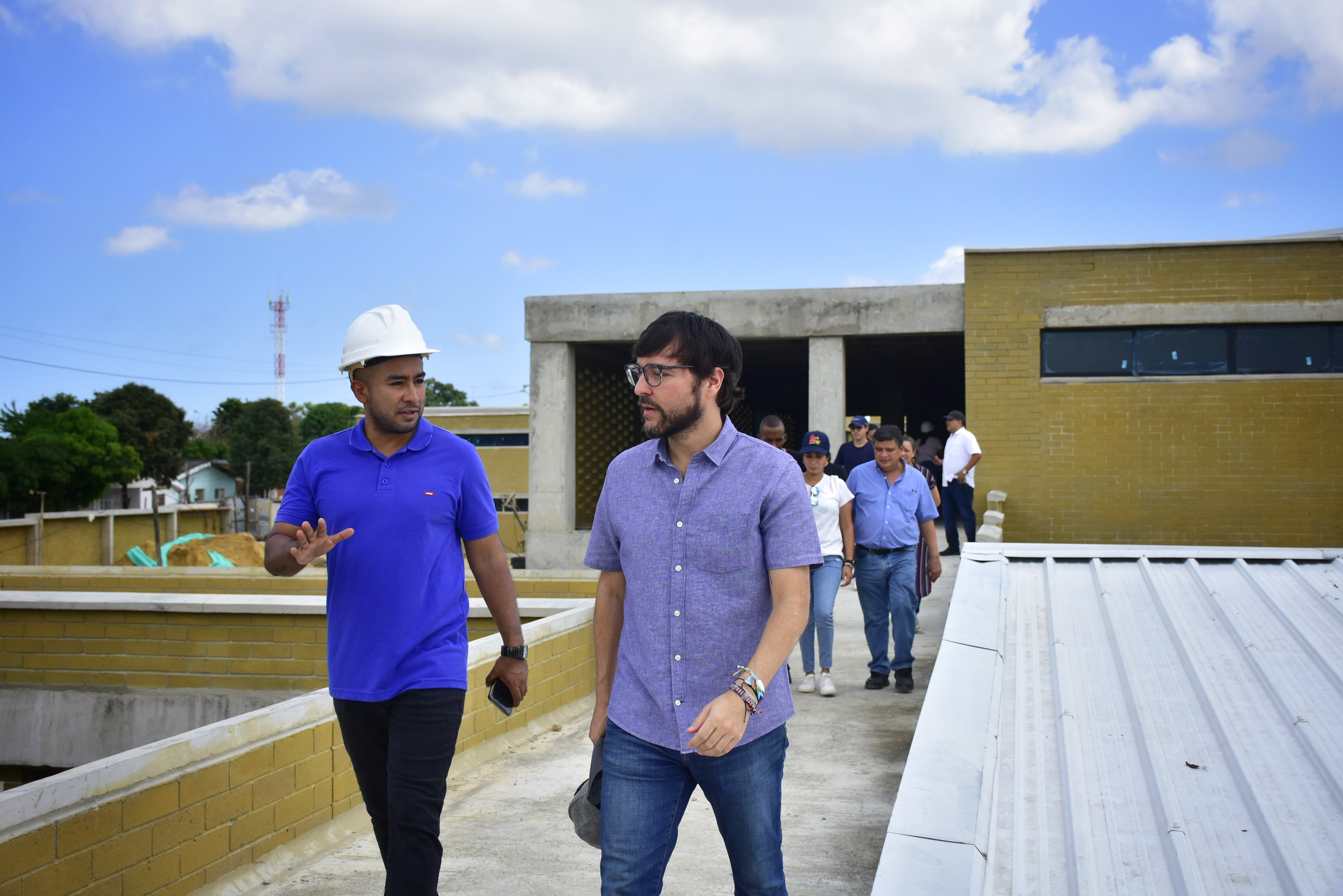 Visita del alcalde Pumarejo a las obras de la IED Nuevo Bosque.