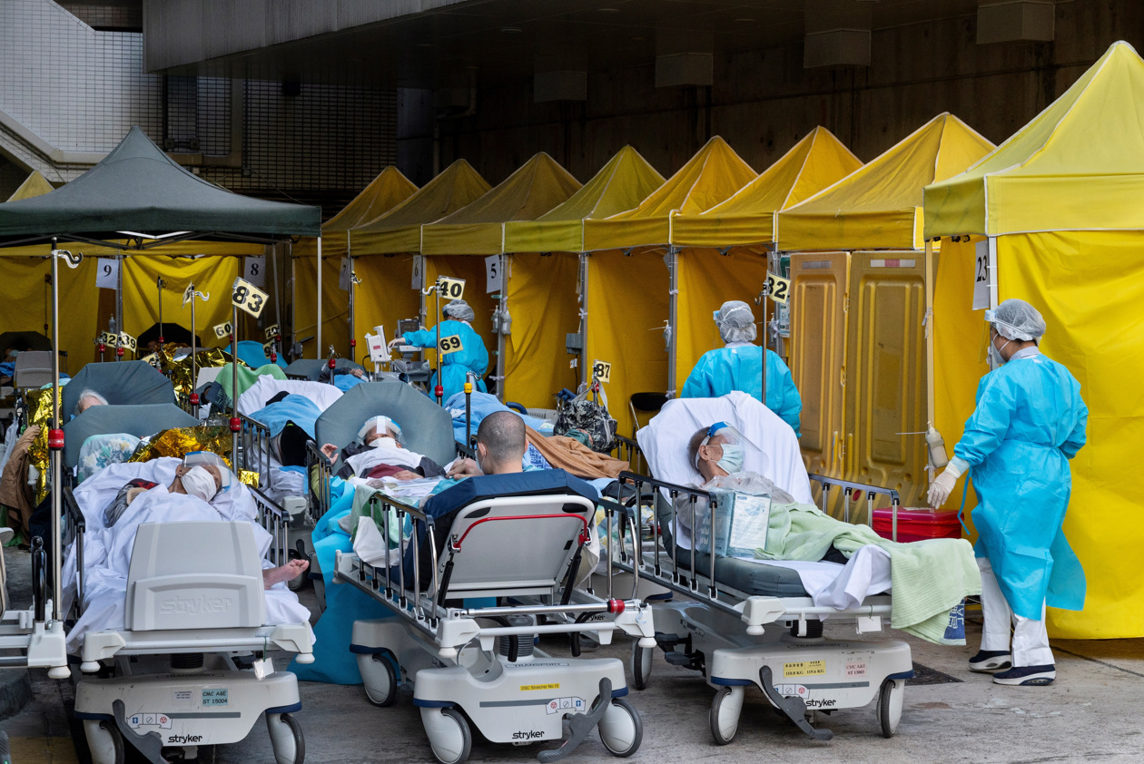 Colapso hospitalario en Hong Kong.