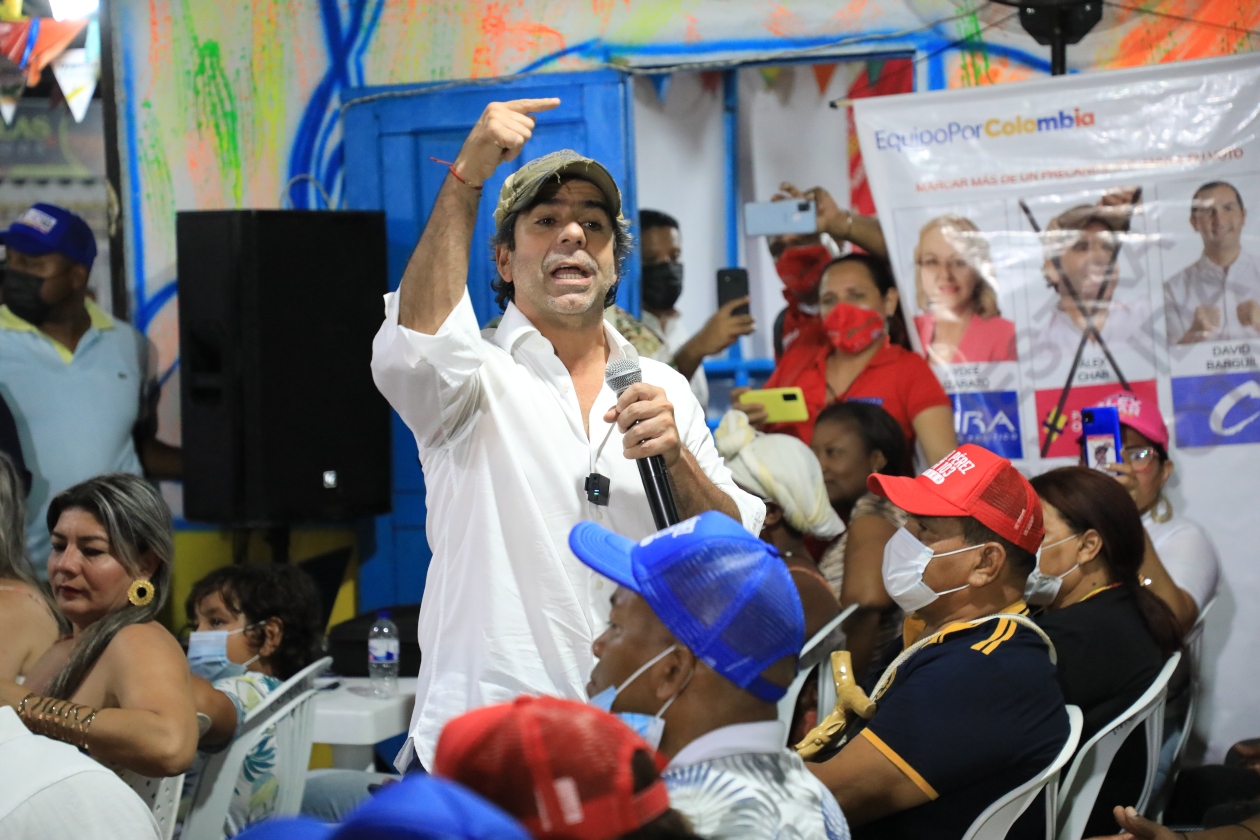 El precandidato a la Presidencia de la República, Alejandro Char.