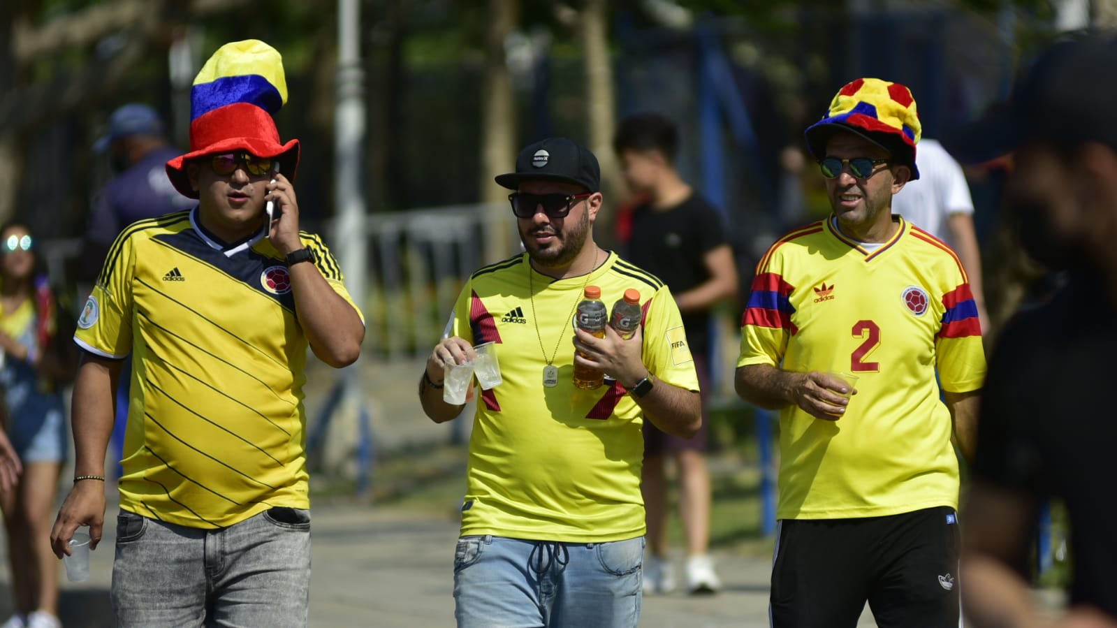 Ambiente por el partido de la Selección Colombia.