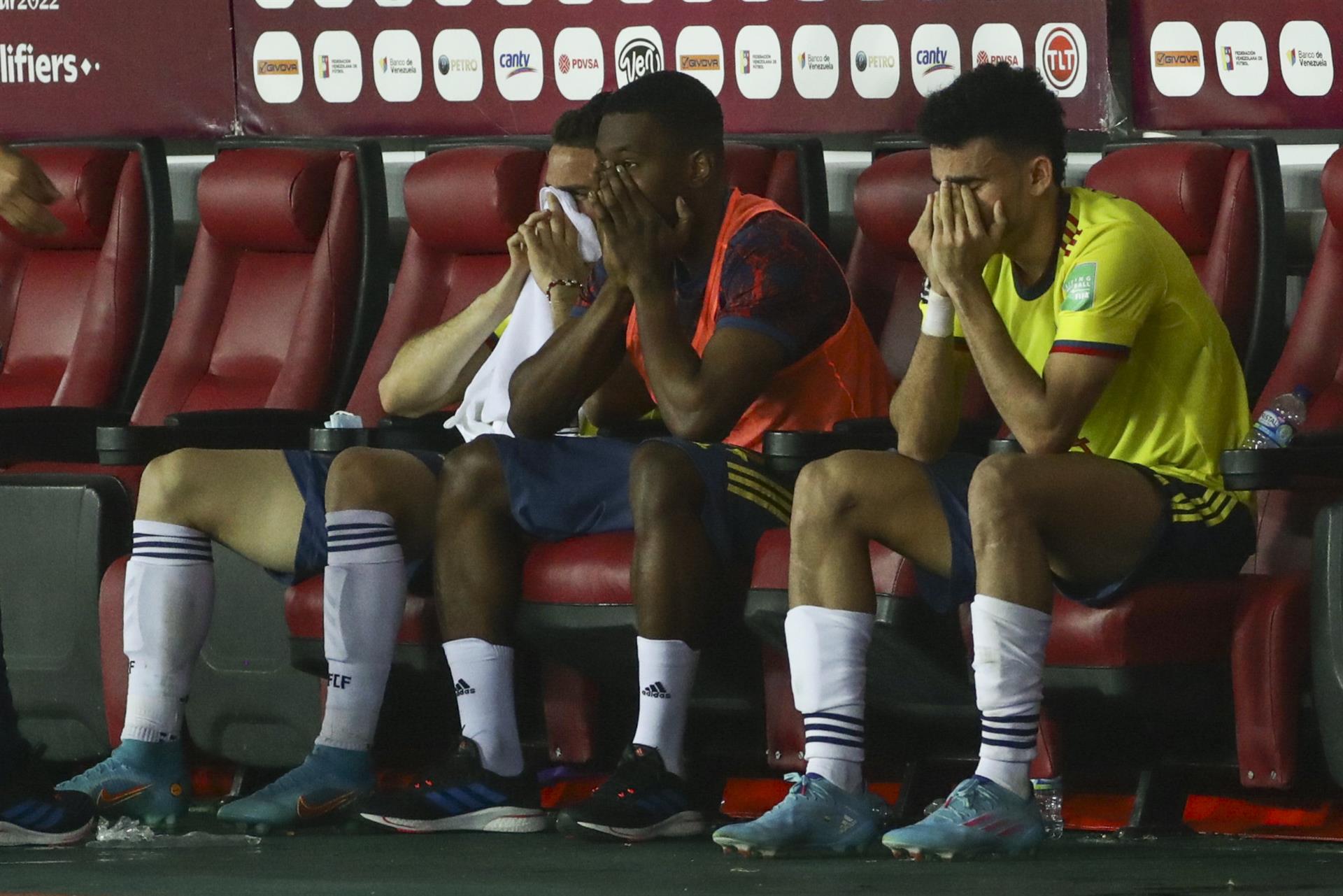Luis Díaz llora tras la eliminación de Colombia. 