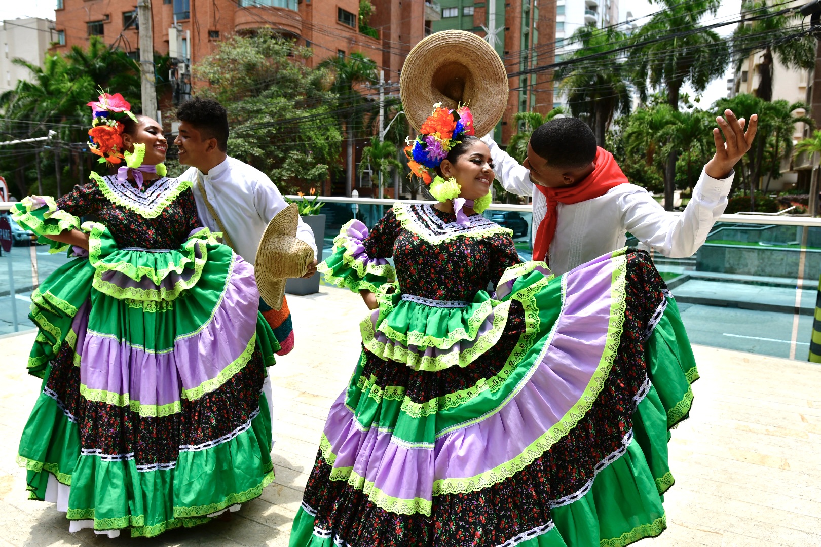Dos de las parejas de la Corporación Artística Javier Rodríguez, que participan en los zonales de danza.