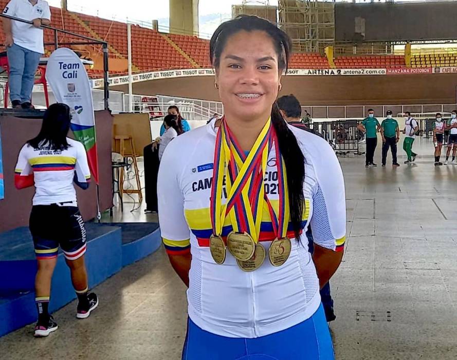 Marianis Salazar, múltiple campeona en las pruebas de velocidad en ciclismo de pista. 