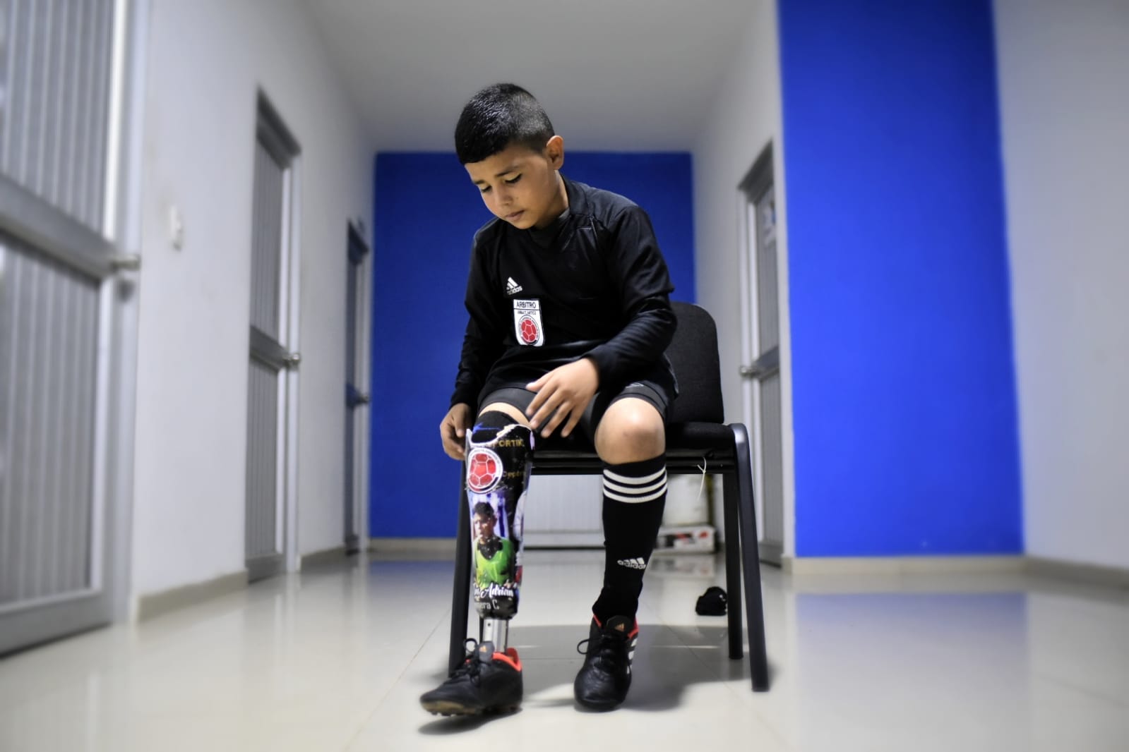 Jesús Adrián, el niño árbitro que le sacó tarjeta roja a la discapacidad |  Zona Cero