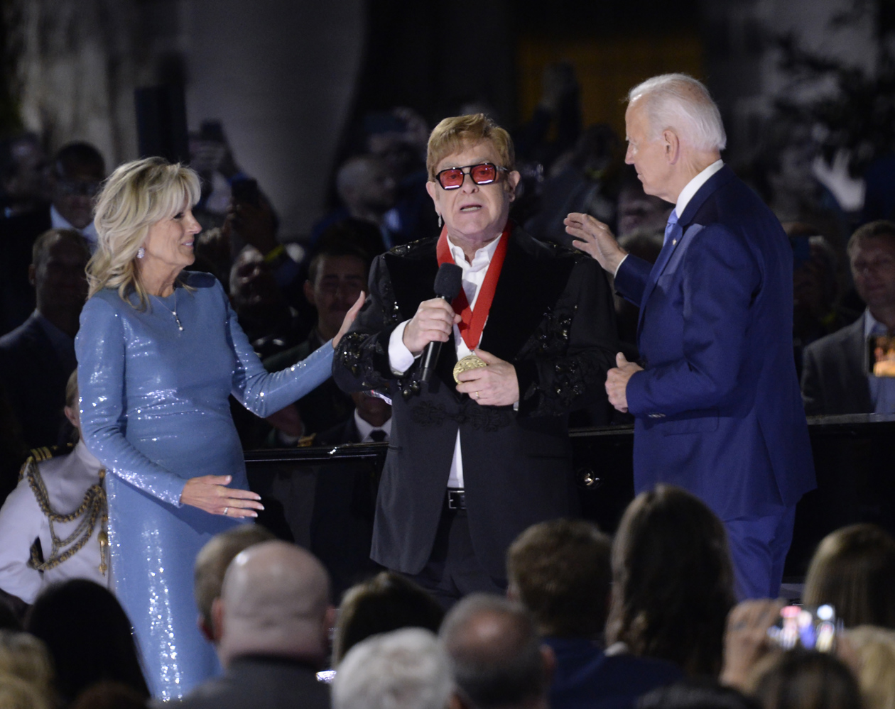 Elton John en concierto en la Casa Blanca.