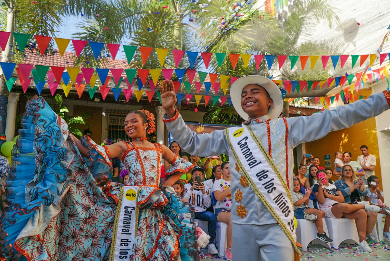 Tahiana y Diego, unos verdaderos reyes infantiles que aman el Carnaval de Barranquilla.