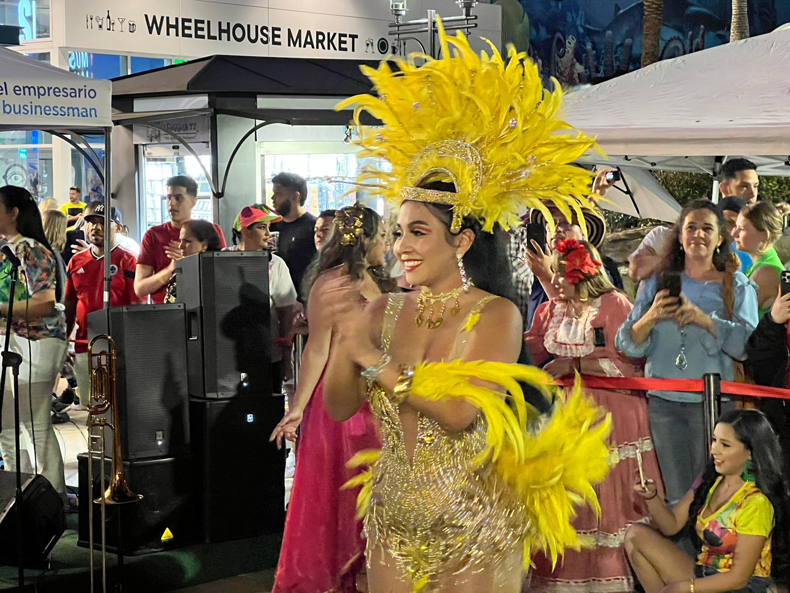 Carolina Castro, Reina Central del Carnaval de Barranquilla en Orlando, Florida.