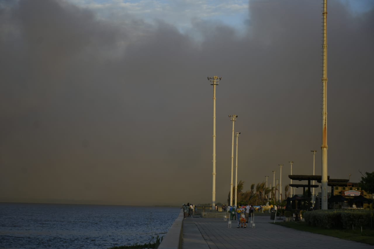 El norte y centro de Barranquilla afectados por la fuerte humareda.