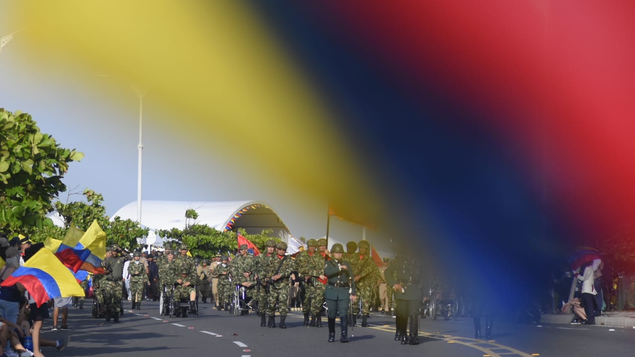 Desfile militar en el Gran Malecón.