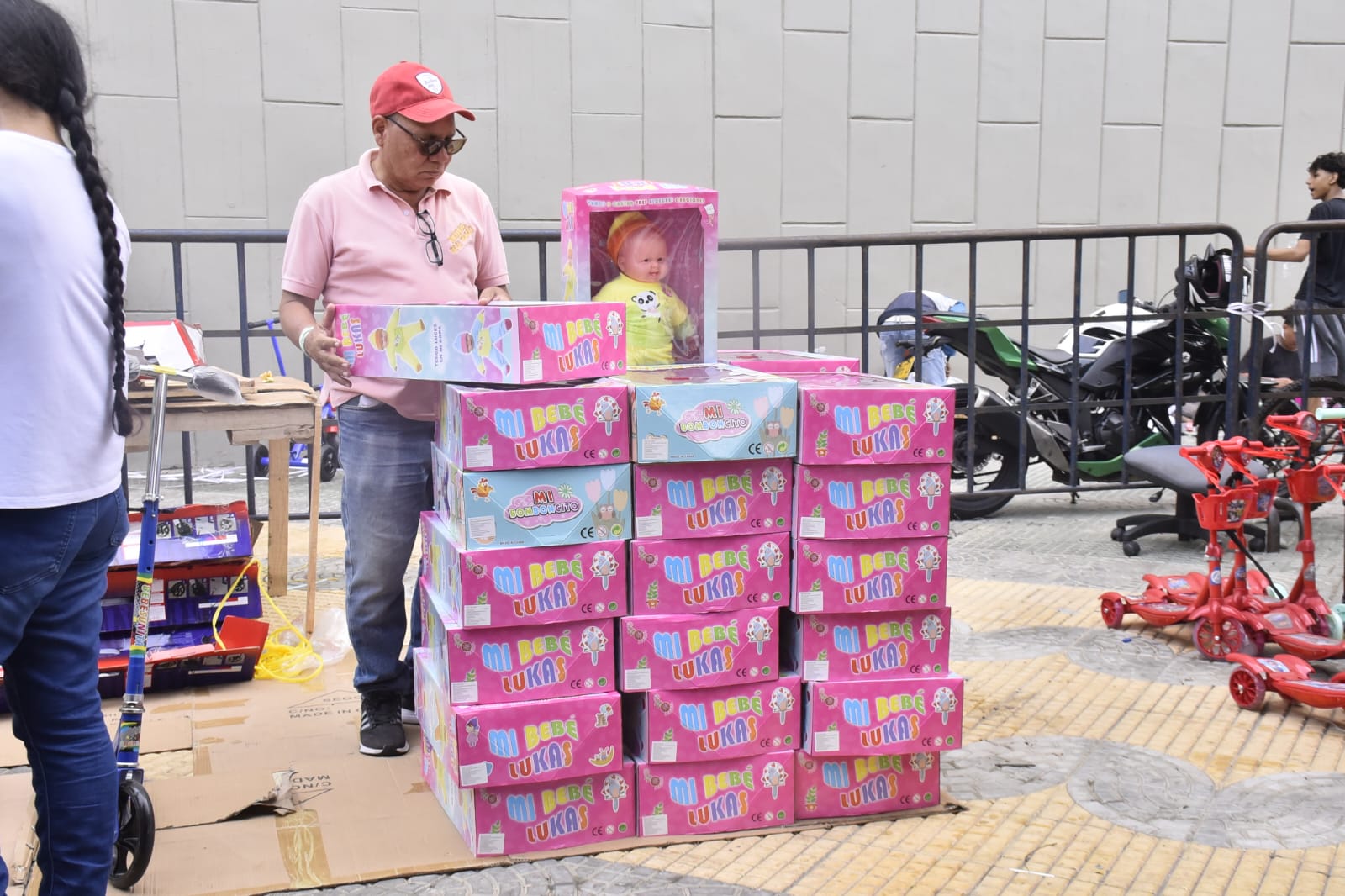 Muñecos en la Feria del Juguete.