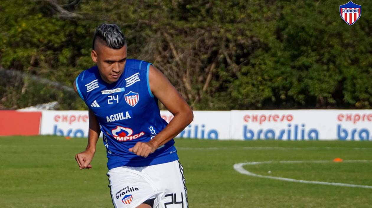 Víctor Cantillo durante el primer entrenamiento en la sede Adelita de Char. 