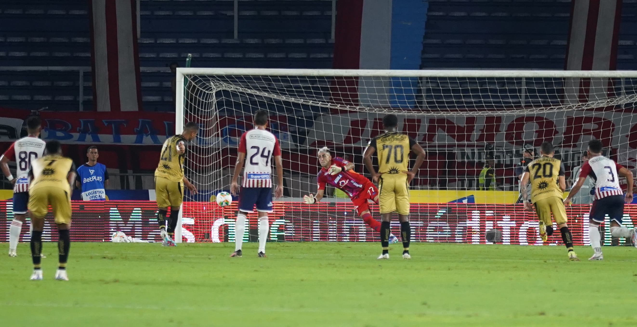 Segundo gol de Águilas Doradas.