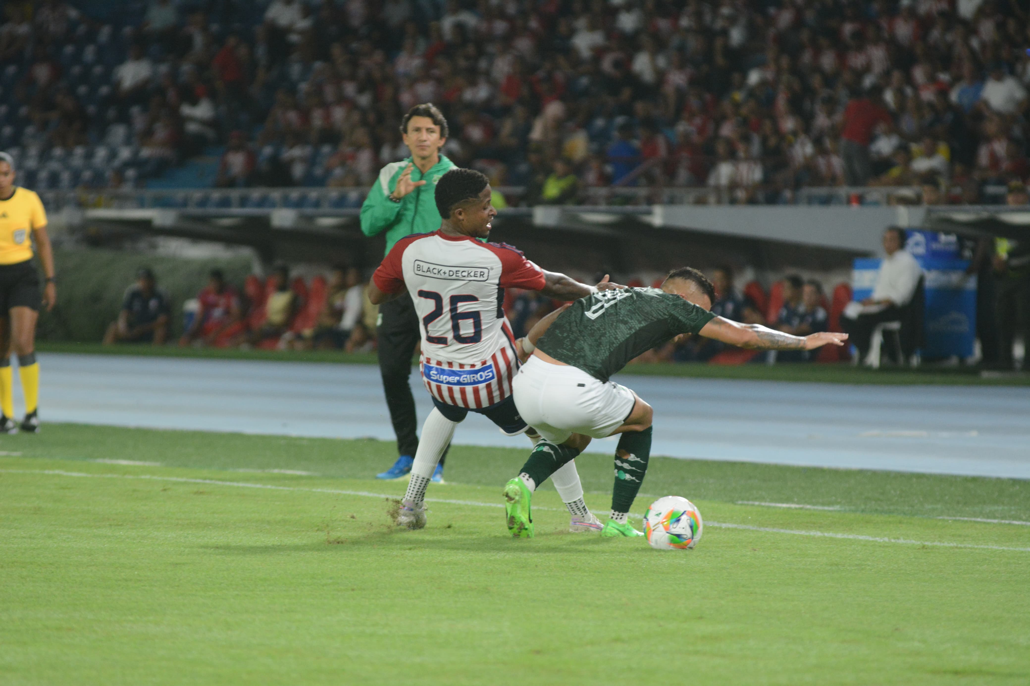 Aspecto del partido entre Junior y el Deportivo Cali. 