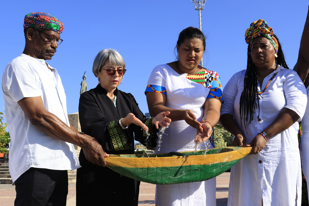 Acto de reconocimiento del Canal del Dique.