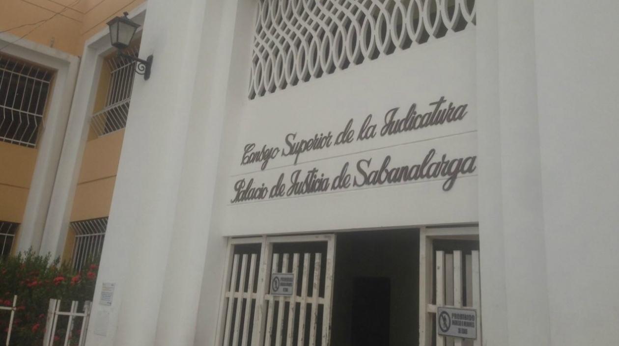 Palacio de Justicia de Sabanalarga, donde se desarrolló la audiencia al patrullero.