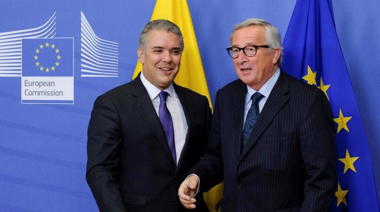 El presidente de la Comisión Europea, Jean-Claude Juncker (d), recibe al presidente colombiano, Iván Duque.