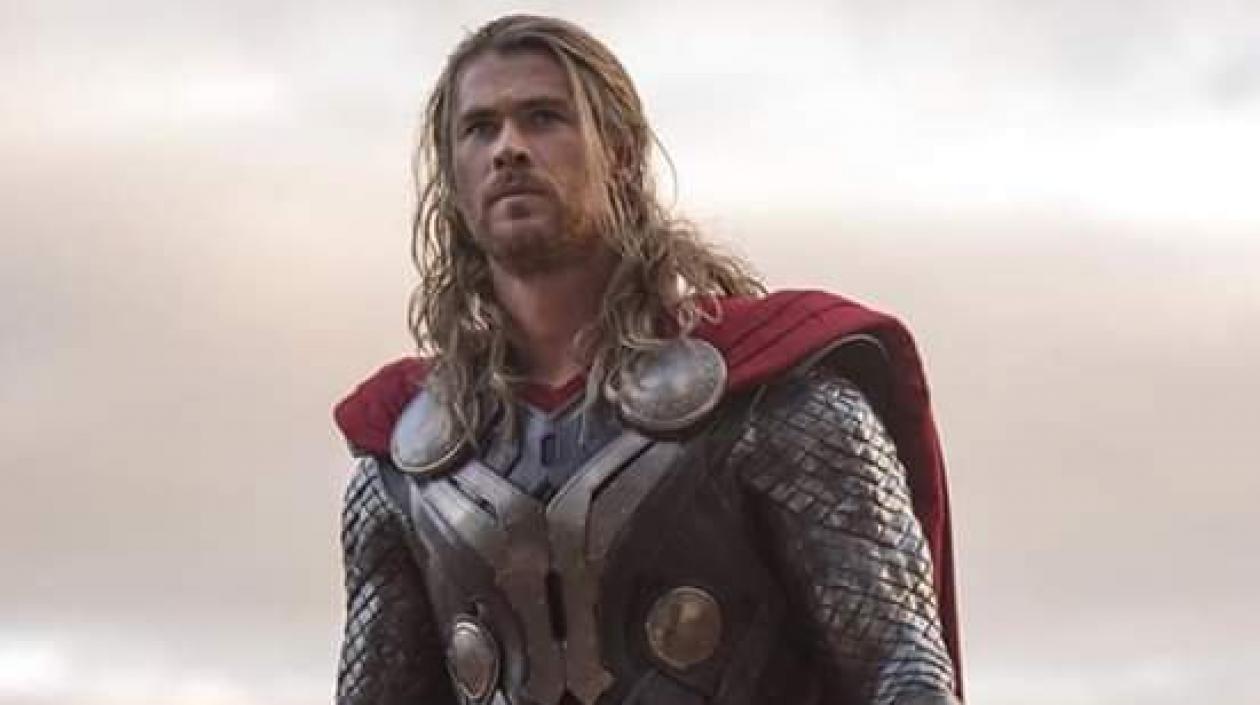 Chris Hemsworth como Thor. 