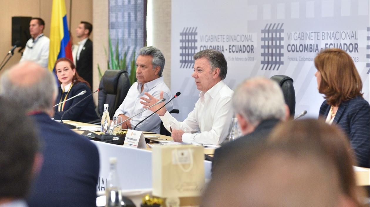 Los gabinetes en pleno y altos funcionarios de Colombia y Ecuador.