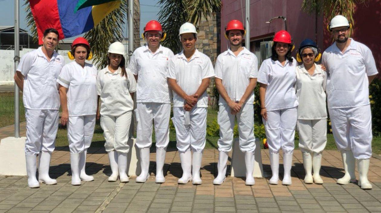 Algunos de las entidades participantes en el proyecto visitan la planta de beneficio Frigo Sinú.