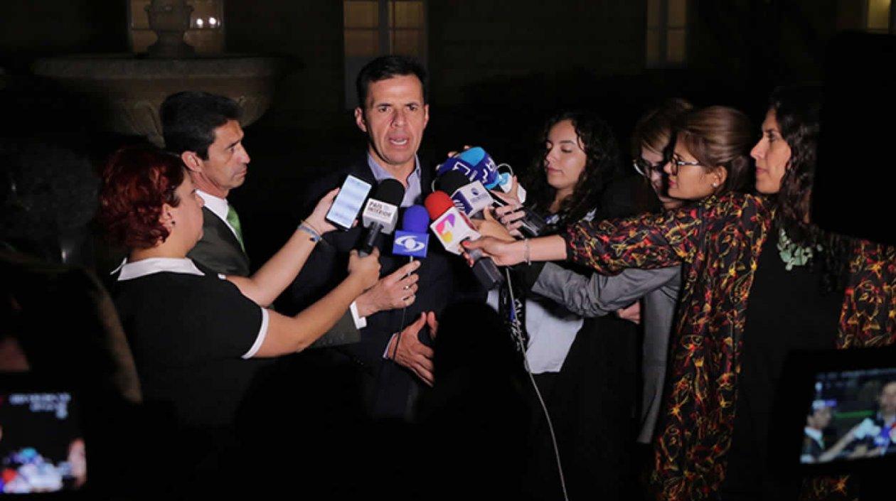 El Ministro del Interior Guillermo Rivera en rueda de prensa.