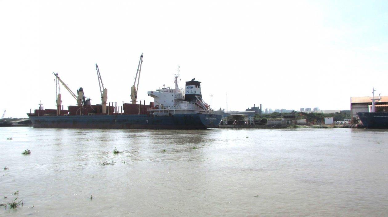 La falta de dragado genera incalculables pérdidas en el puerto de Barranquilla.