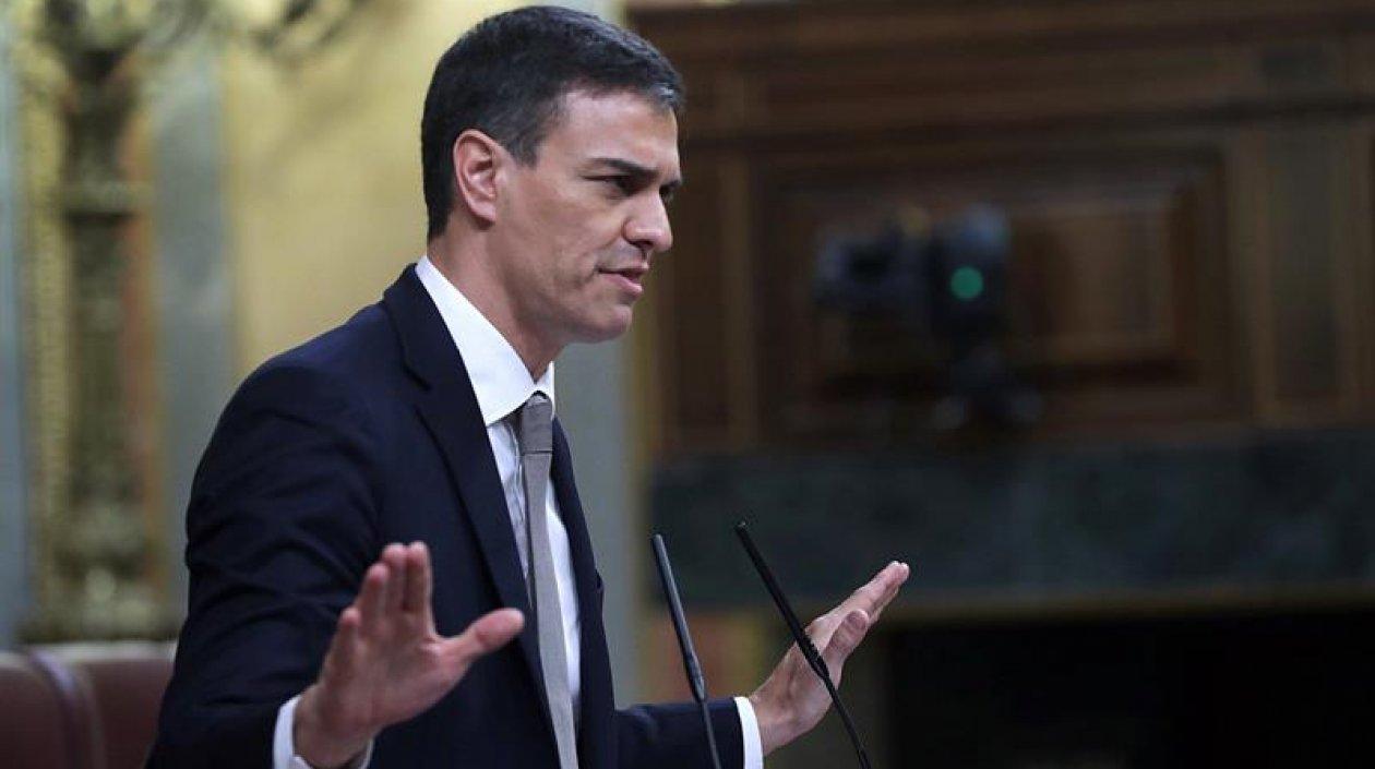 El líder del PSOE, Pedro Sánchez durante su intervención en el debate de la moción de censura contra Rajoy.