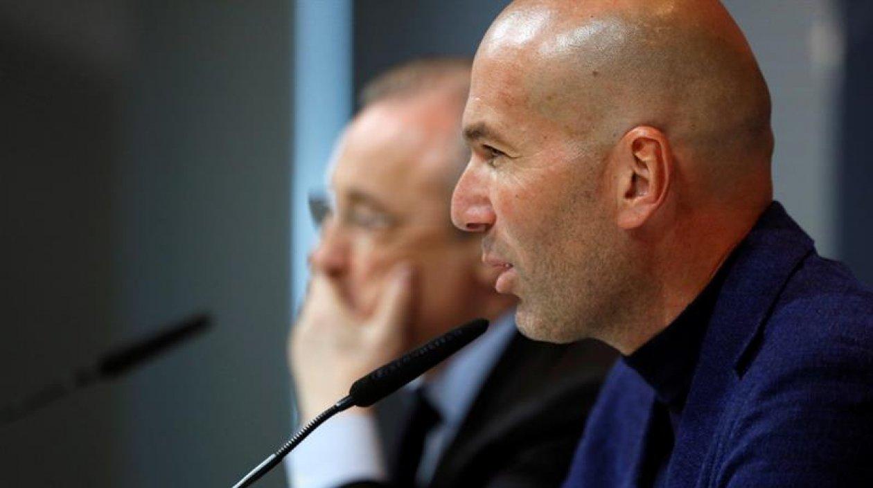Zinedine Zidane en la rueda de prensa en la que presentó renuncia