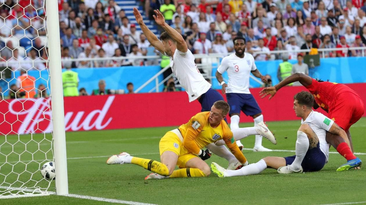 Acción del gol de Bélgica a Inglaterra. 
