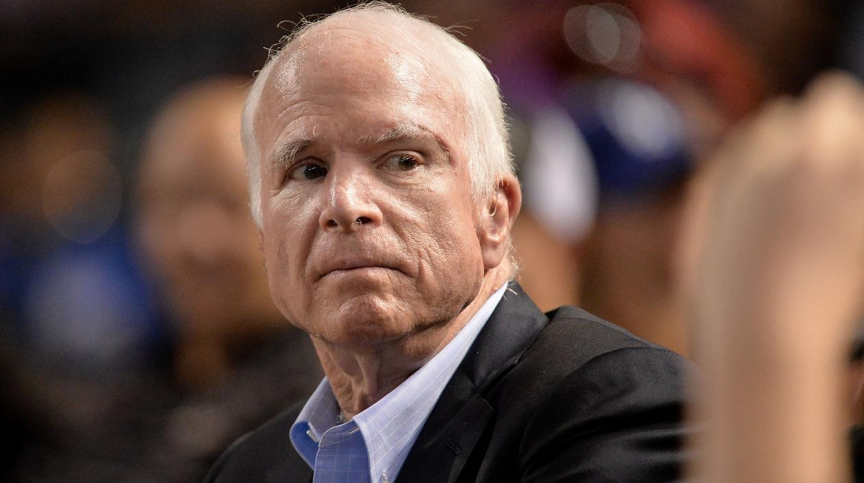 John McCain, senador republicano estadounidense.