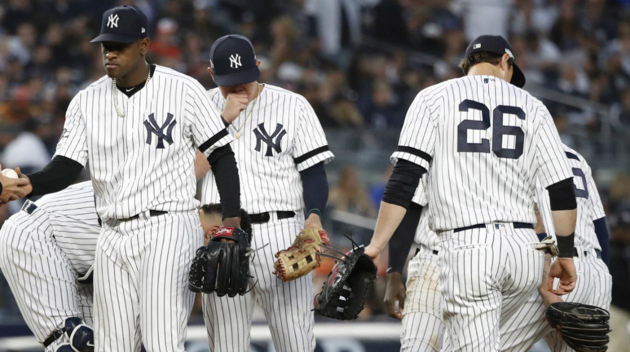 Los jugadores de los Yankees se les nota el golpe emocional. 