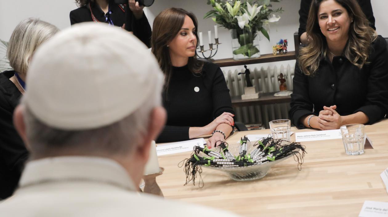 María Juliana Ruiz, en la reunión con el Papa Francisco.