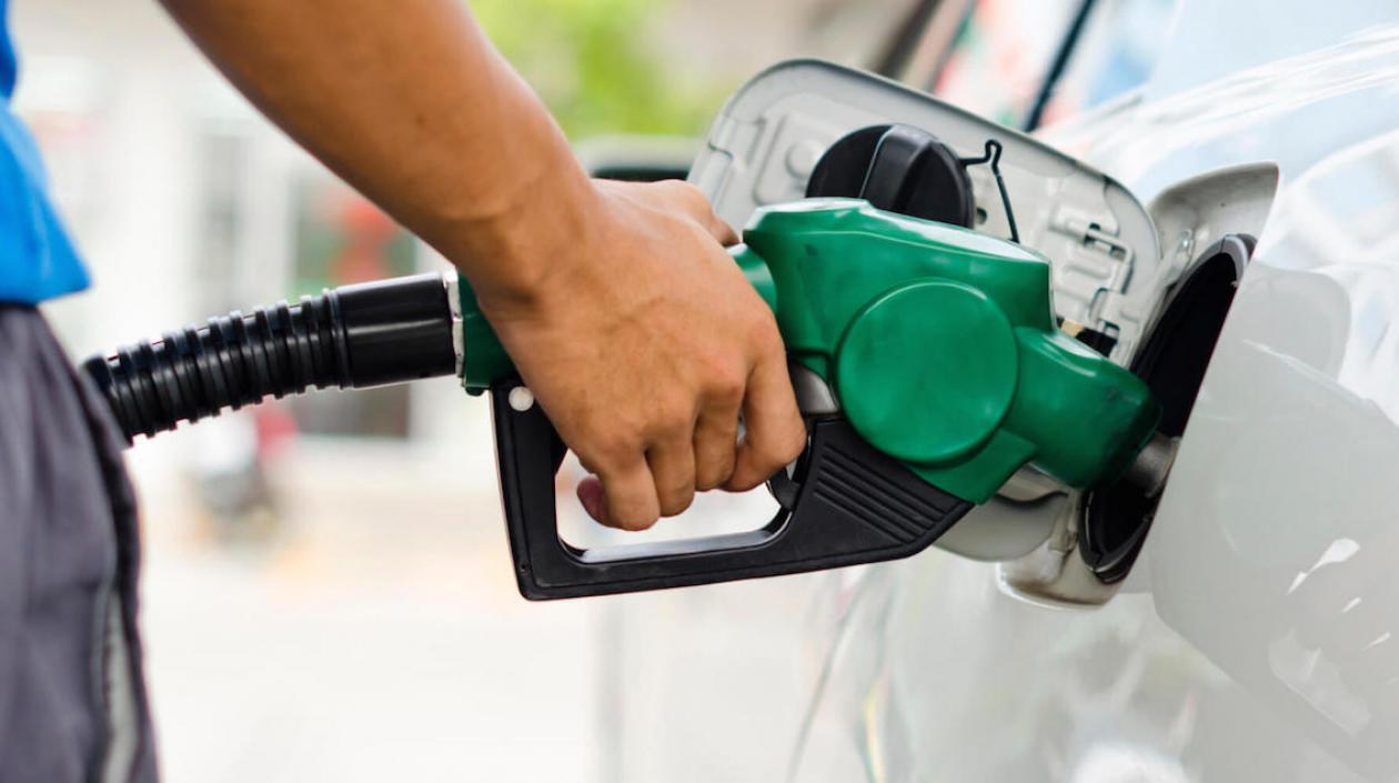 El precio de la gasolina aumentó en Colombia.