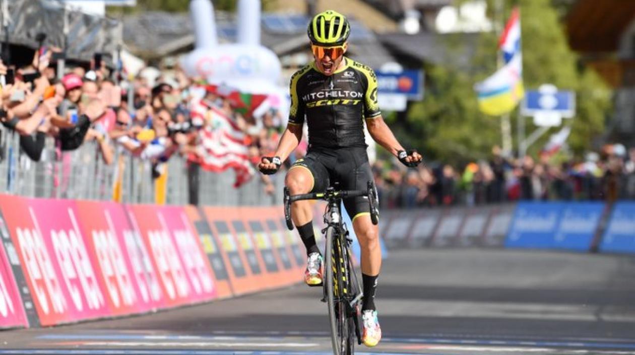 Ciclista colombiano Esteban Chaves ganó en solitario la etapa 19 del Giro de Italia.