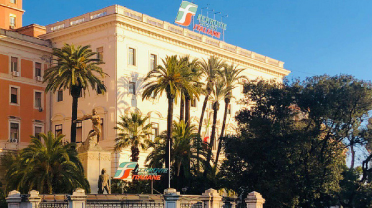 El Consejo de Administración de Ferrovie dello Stato Italiane evaluó las propuestas para salvar Alitalia.