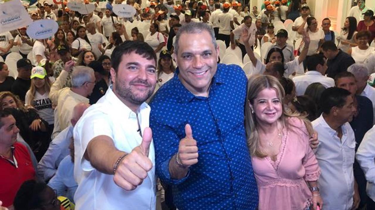 El candidato a la Alcaldía, Jaime Pumarejo; el Senador José David Name y la aspirante a la Gobernación, Elsa Noguera.
