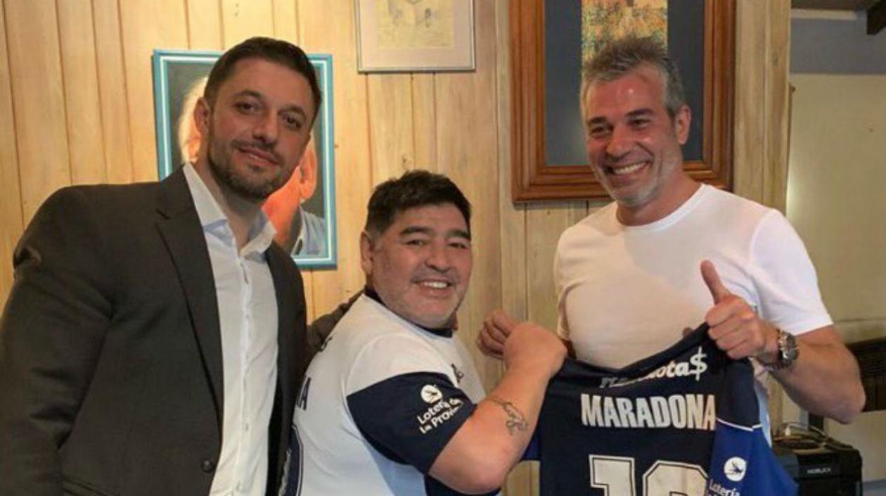 Diego Armando Maradona confirmado como DT de Gimnasia y Esgrima de la Plata.