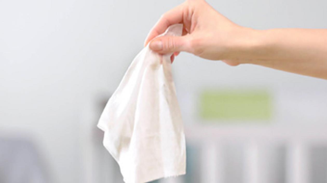 Invima alerta sobre aviso de fabricante de toallitas húmedas.