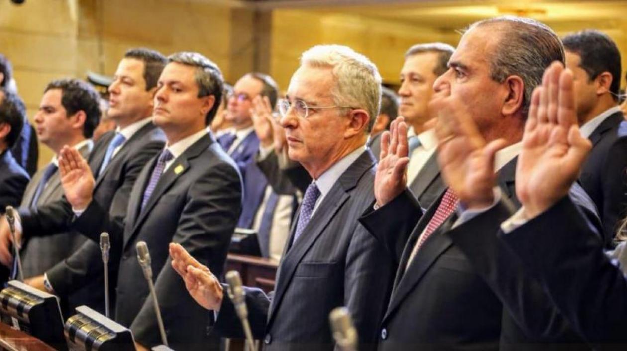 Congresistas del Centro Democrático liderados por Álvaro Uribe.