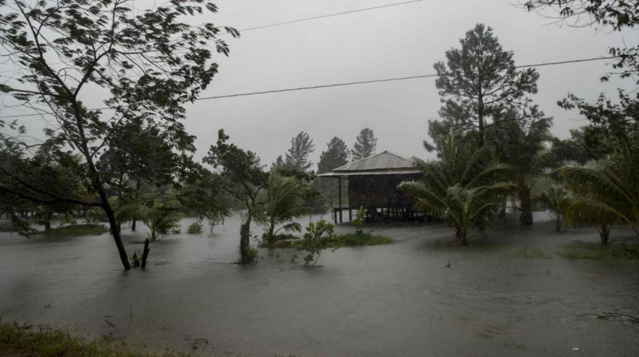 Inundaciones en Islas Caimán. 