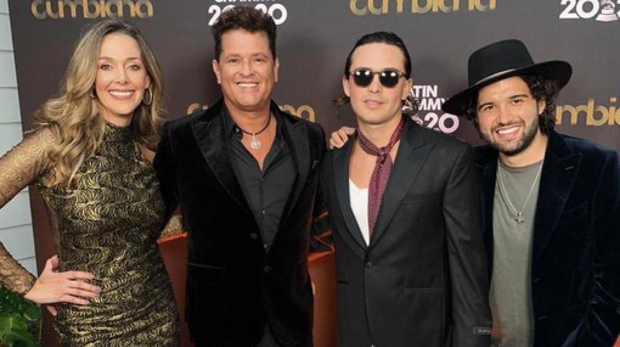 "Este año los Premios Grammy los vivimos en casa, red carpet made in  @cumbiana", escribió Carlos Vives en Twitter.