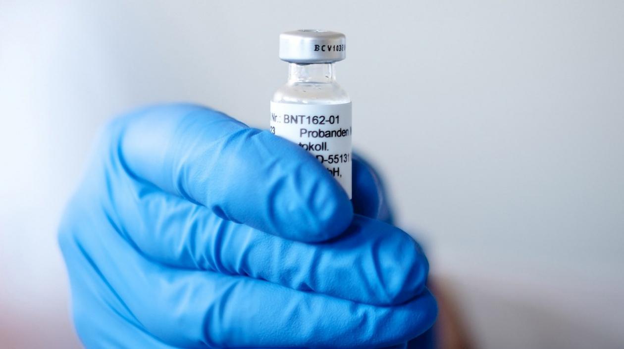 La vacuna Pfizer pidió autorización a la FDA para su vacuna, tras cumplir los pasos requeridos.
