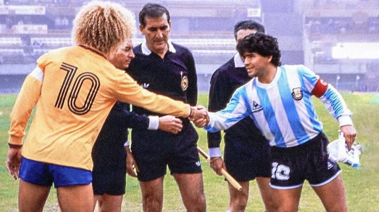 Carlos Valderrama y Diego Maradona. 