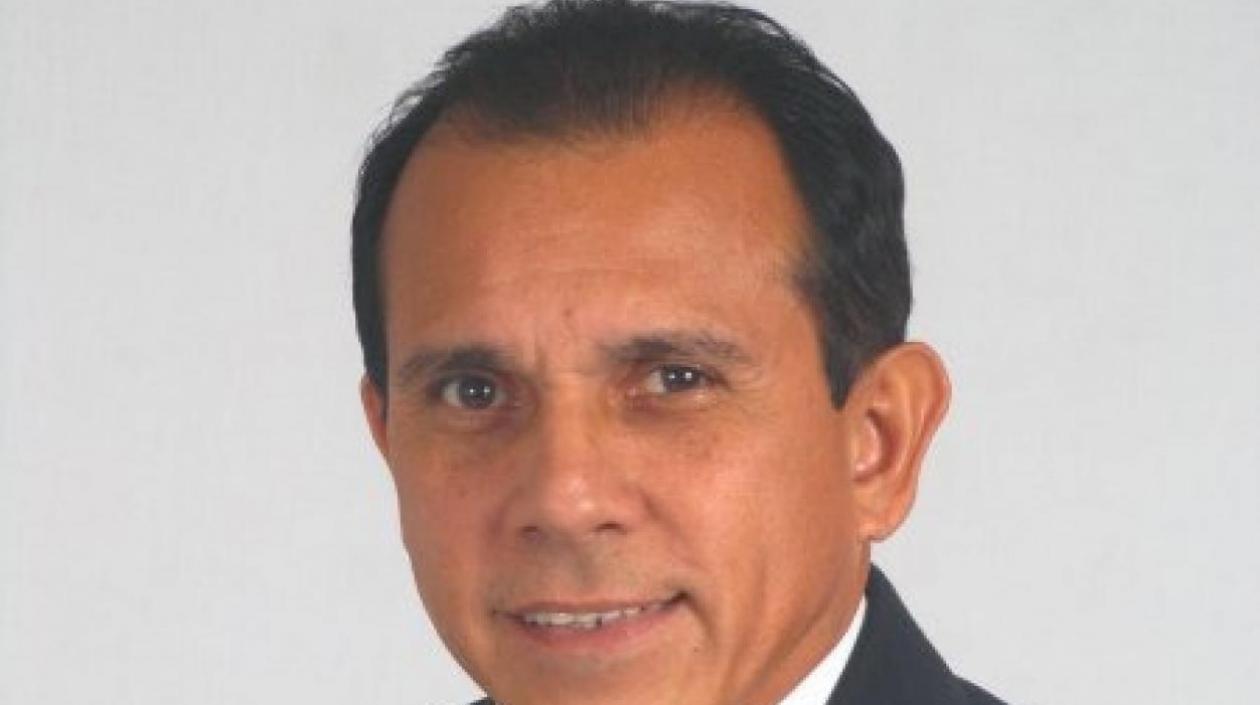 Carlos Julio Manzano.